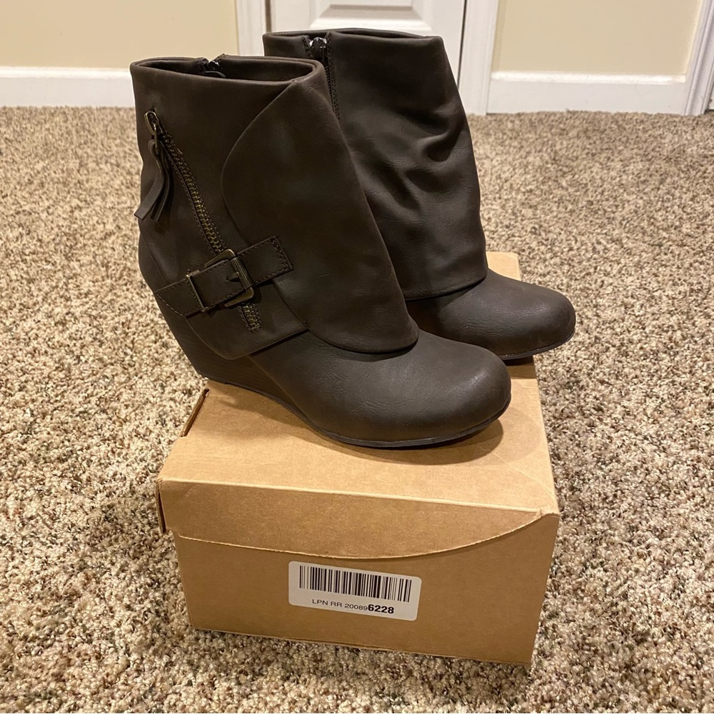 Women’s Blowfish Brown Wedge Bootie Size 8